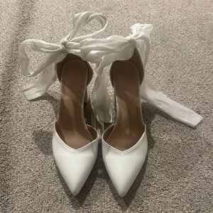 Elegant White Women's Shoes 7.5 with Ribbon Ties